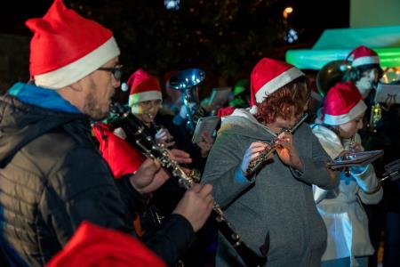 Prihod Dedka Mraza s spremstvom